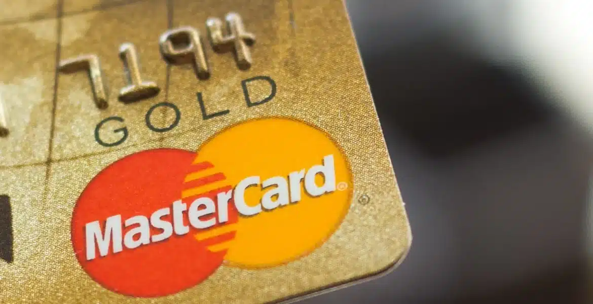 Quelle protection juridique est incluse avec la carte gold mastercard ?