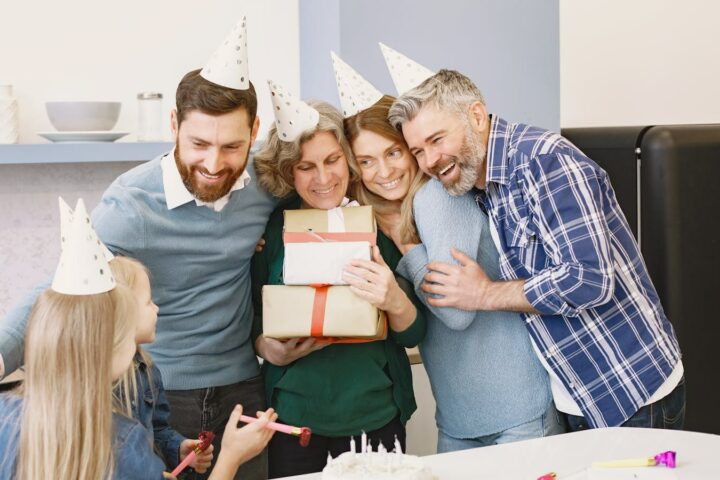 Présent d&rsquo;usage : quel montant pouvez-vous offrir sans le déclarer au fisc ?