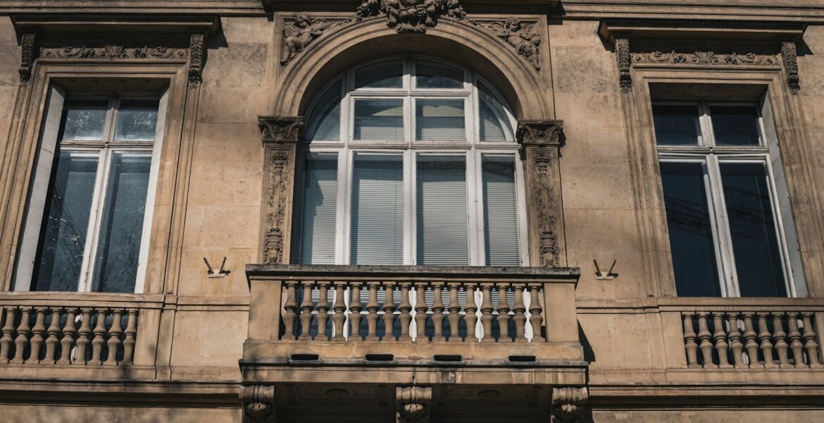 DPE et passoires thermiques en location : calendrier 2025-2034, sanctions et options pour le bailleur